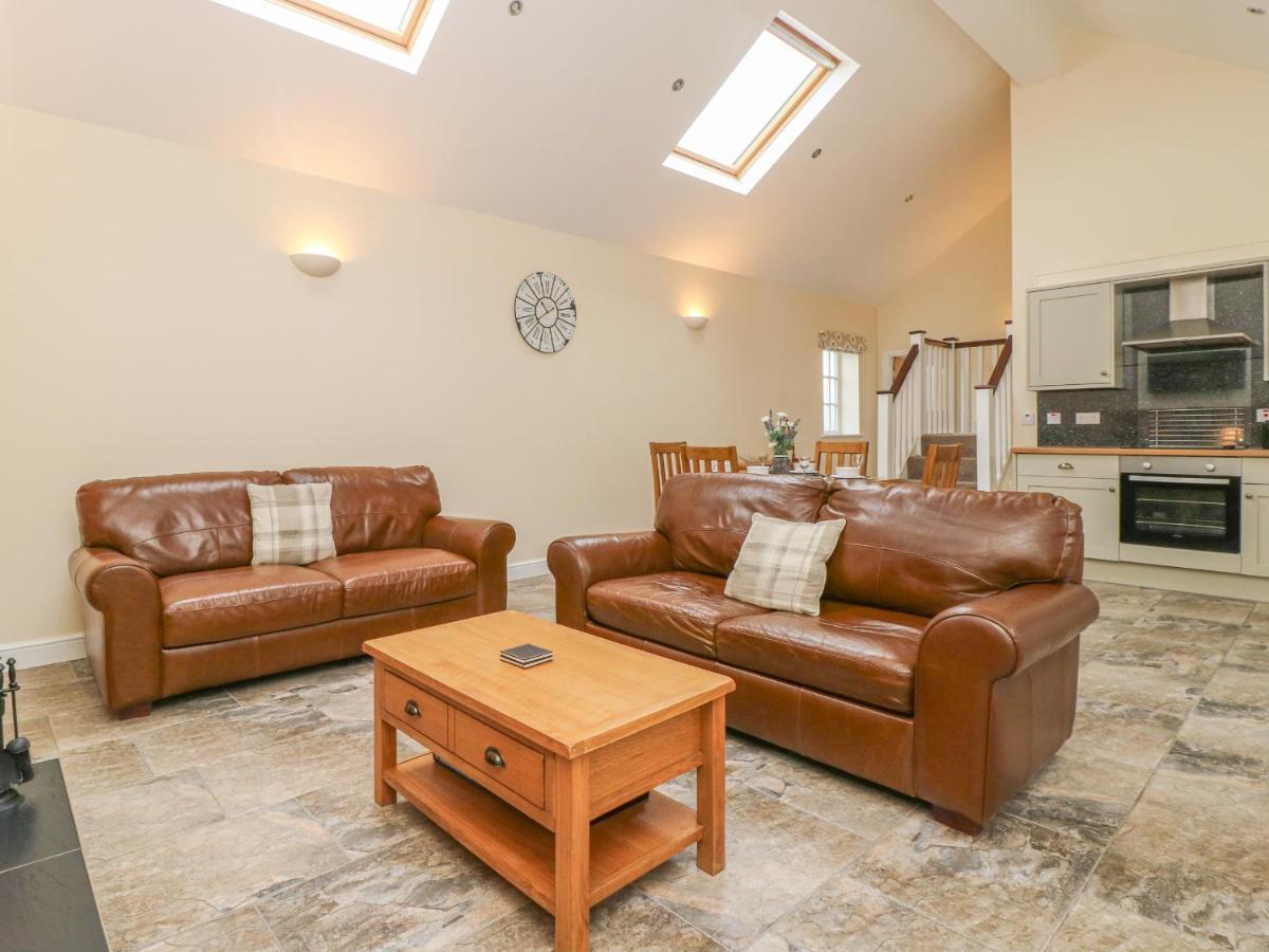 Holiday home Pear Tree York